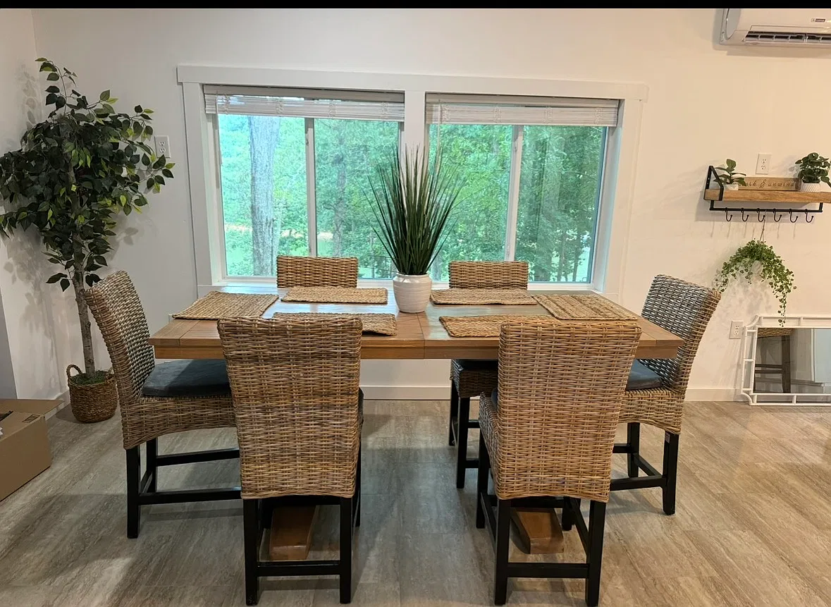 802 Dogwood Ln — Photo 2