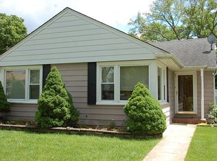 641 Yale Ct, Des Plaines, IL