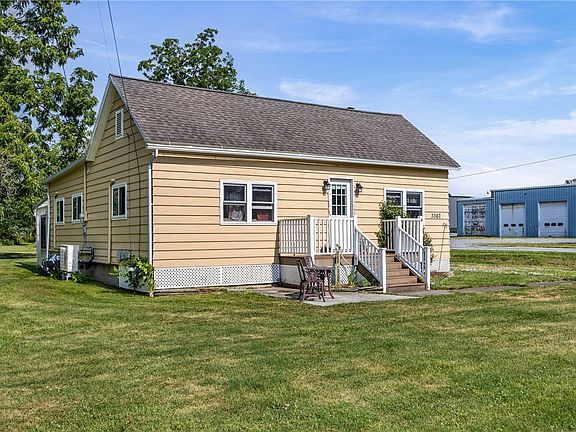 4th image of 3367 Rochester Rd