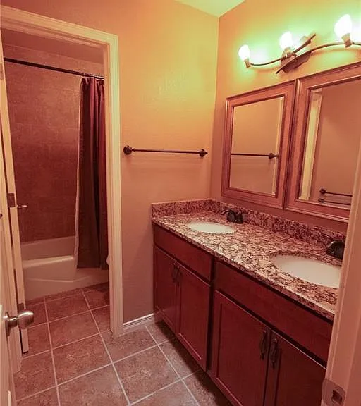10804 Gloster Ct — Photo 14