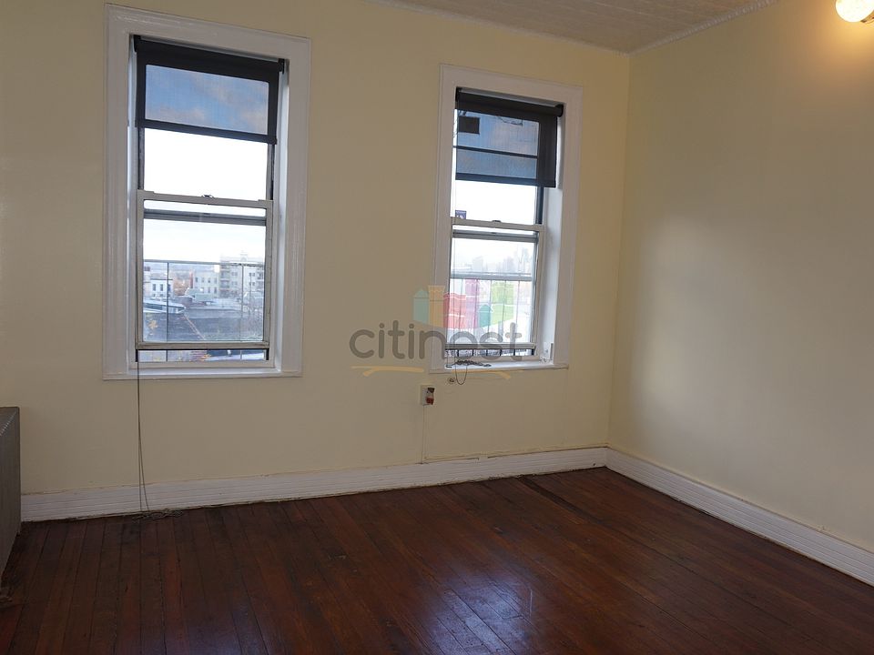 1st image of 1917 8th Ave #3L