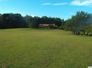 329 New Center Rd, Sevierville, TN 37876