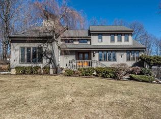 5 Daniel Ct, Randolph, NJ 07869