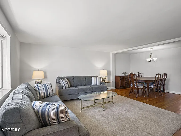 5 Vine Ct — Photo 6