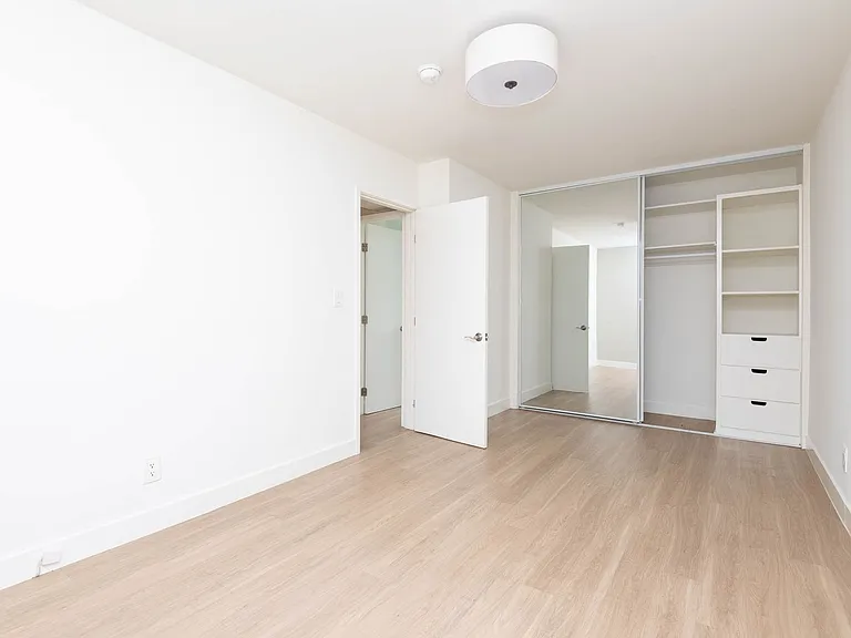 200-206 Maple — Photo 25