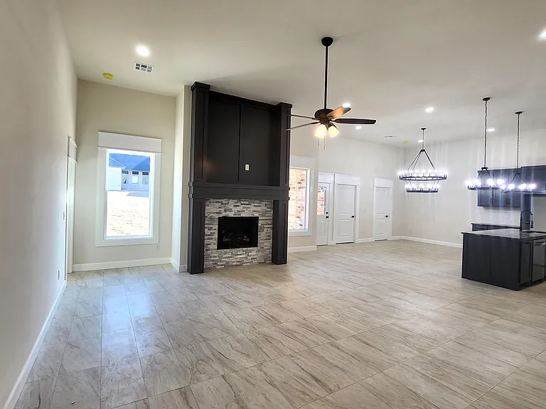 11624 NW 103rd St — Photo 5