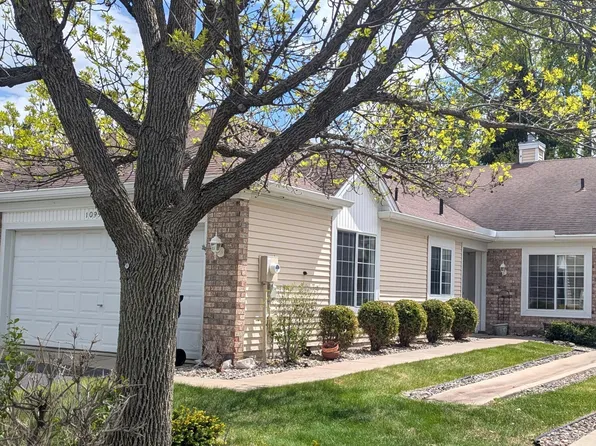 10953 Lexington Dr, Eden Prairie, MN 55344