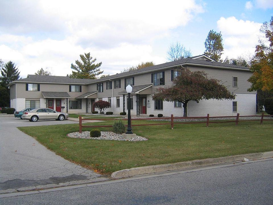1st image of 6166 Normandy Dr APT 4