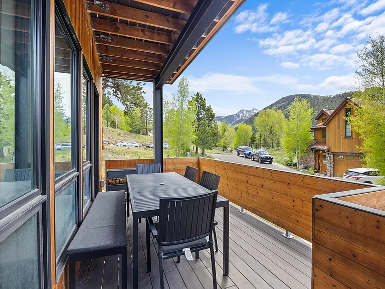 215 S Sunset Ridge Dr — Photo 8