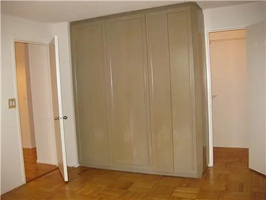 Rented by RELO REDAC INC. | media 12