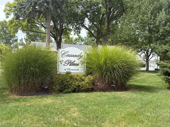 1708 Cassady Place Dr #25, Plymouth, MI 48170