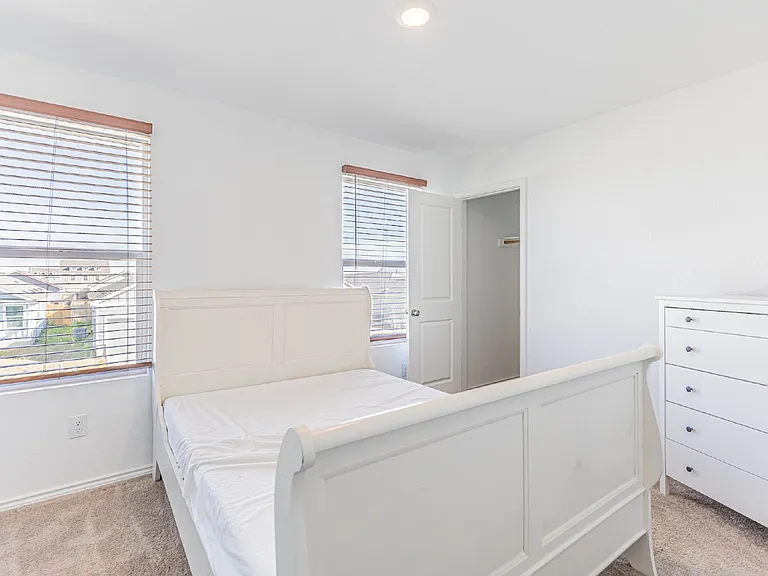 4310 Fluvial Cir — Photo 29
