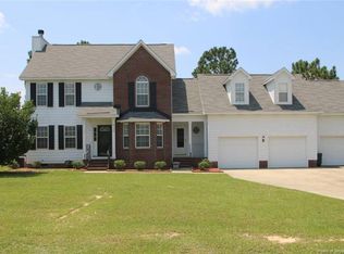 8225 Foxtrail Dr, Fayetteville, NC 28311