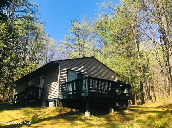 35 Indian Hill Road, Hague, NY 12836