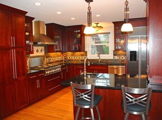 6808 Point Dr, Edina, MN 55435