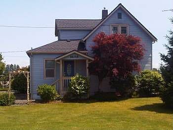 Amazing 1.5 Acres Remodeled!