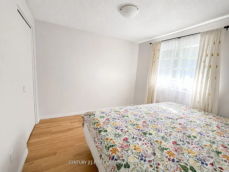 1341 Aldersbrook Rd — Photo 9