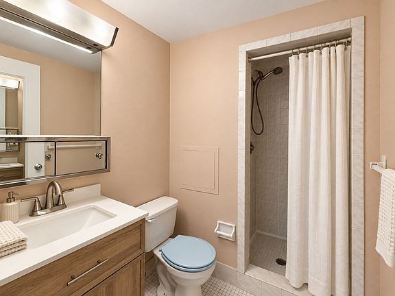 4th image of 200 Swanton St APT 240