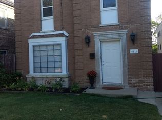 6813 N Ridge Blvd #3, Chicago, IL 60645