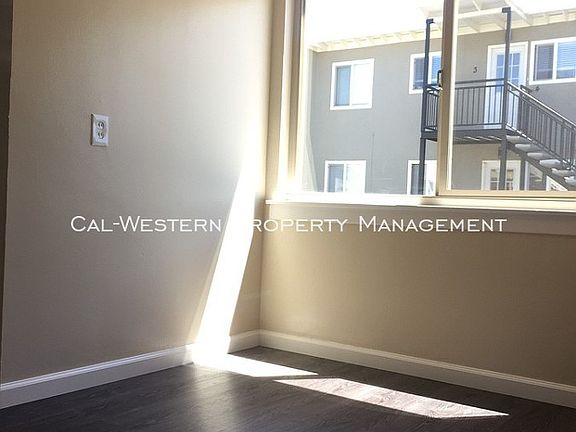 5th image of 1952 Bellomy St APT 10