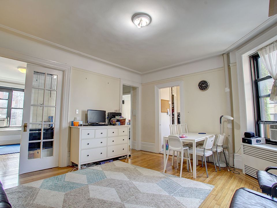 1st image of 158 W 81st St APT 83