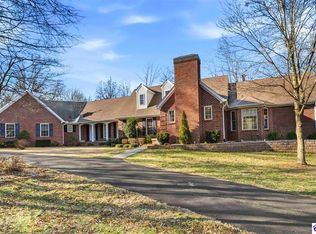 555 Fort Ave, Vine Grove, KY 40175