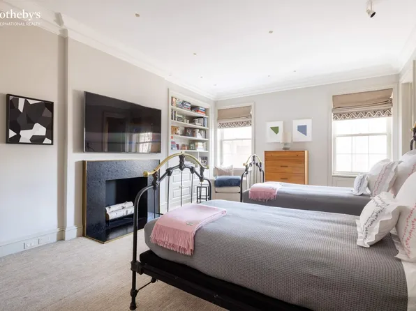 720 Park Avenue image 17 of 20