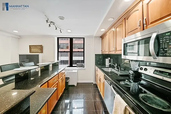 Rented by Manhattan Management Group | media 23