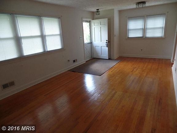 Living Room/Dining Combo