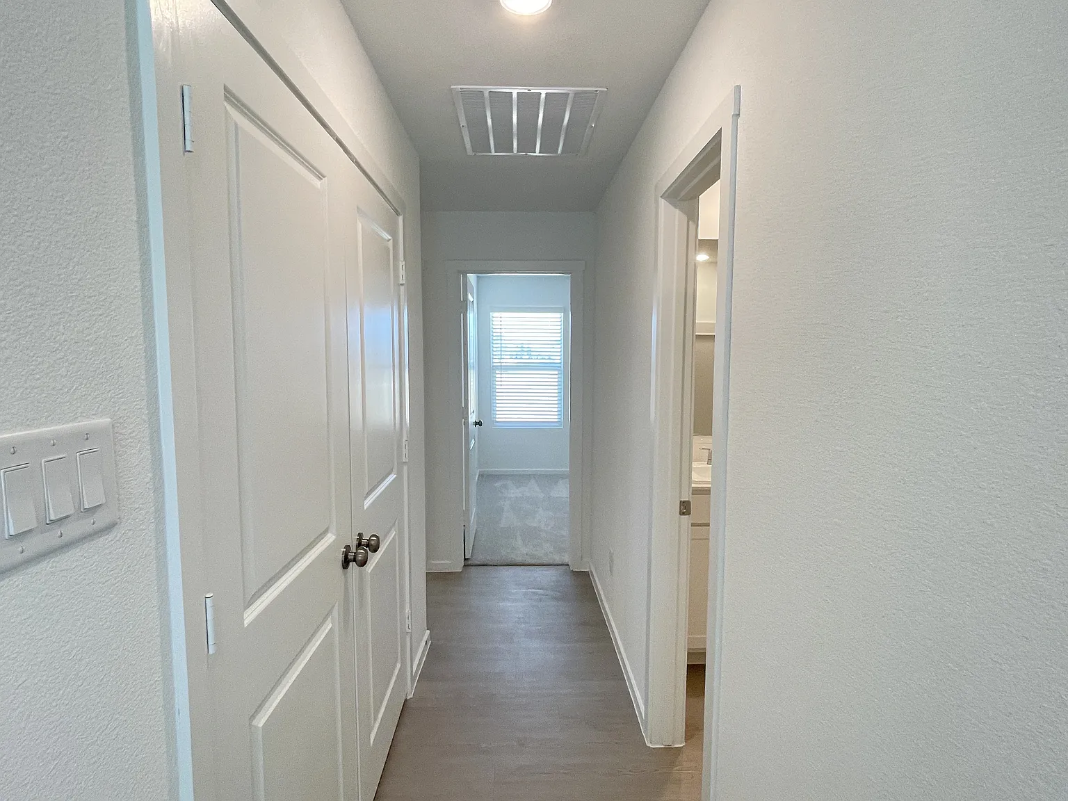 4 bed, 1600 sqft, $1,950 — Photo 4