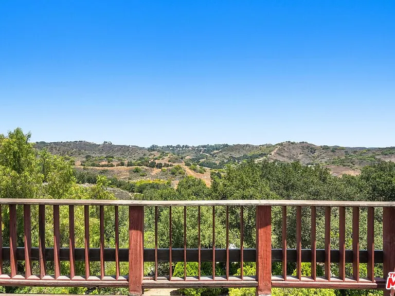 22013 Alta Dr — Photo 34