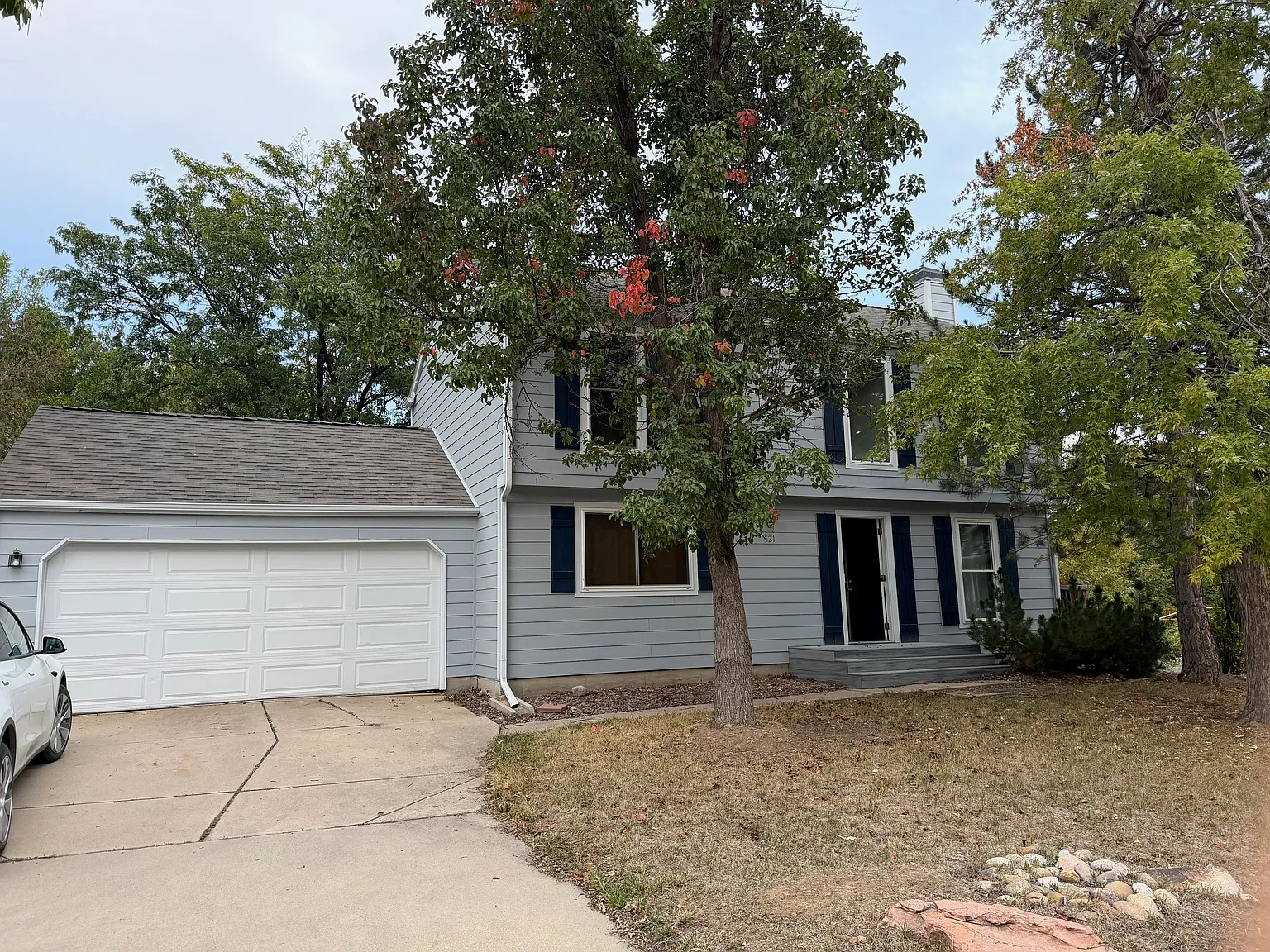 3 bed, 2076 sqft, $3,200 — Photo 1