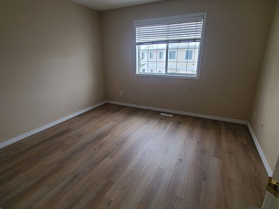 5th image of 1780 Glastonbury Blvd NW