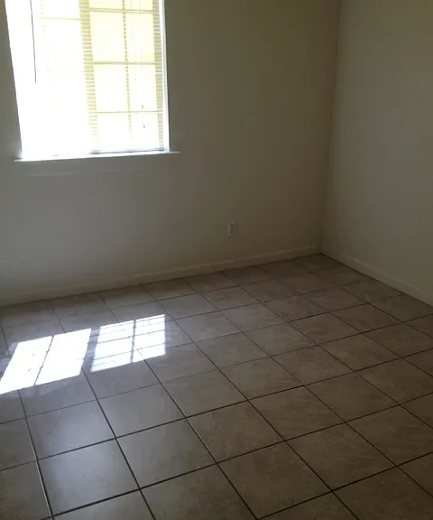 839 Iowa Ave #2 — Photo 6