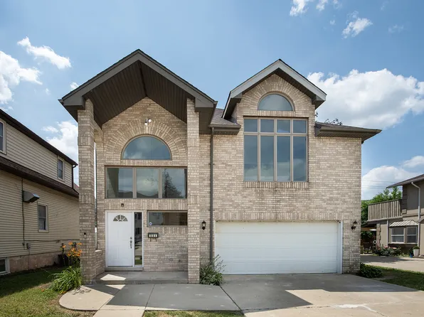 8817 Gerritsen Ave, Brookfield, IL 60513