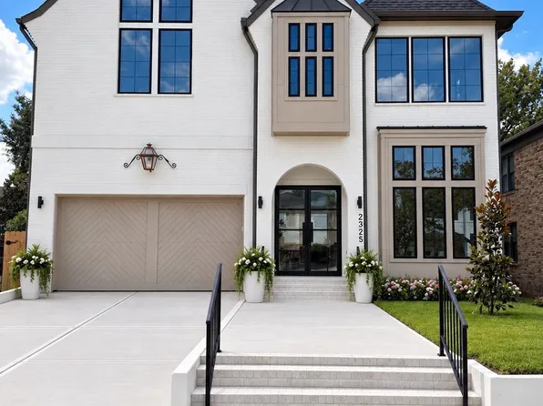 2325 Wroxton Rd, Houston, TX 77005