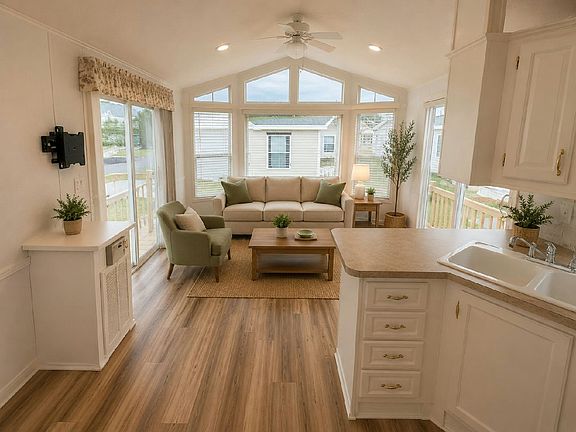 4th image of 3 Brachs St #90