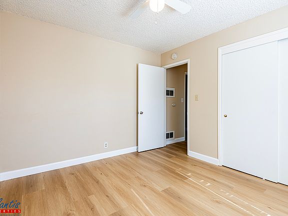 5th image of 411 Clifton Ave APT 3