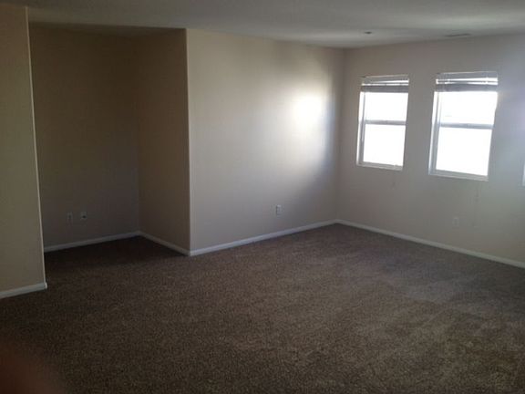 5th image of 7048 Newport Ave