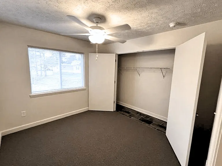 400 Tremont Park Cir — Photo 30