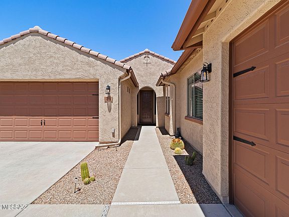 5th image of 734 W Camino Curvitas