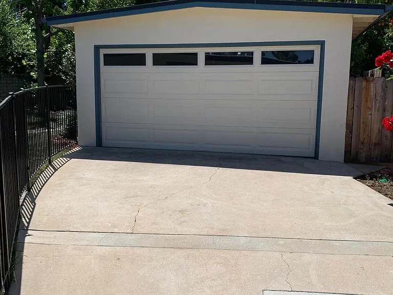 22040 Del Valle St — Photo 25