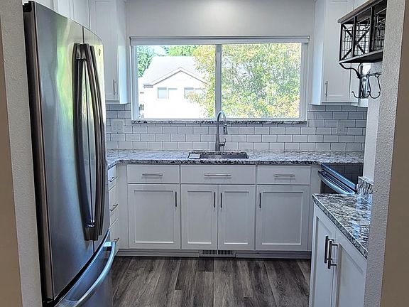 2nd image of 12024 101st Ave NE