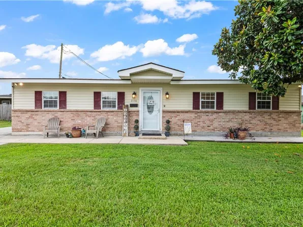 2130 N Butterfly Cir, Terrytown, LA 70056