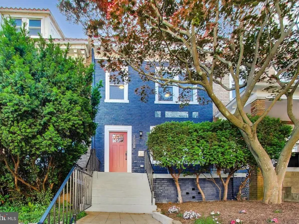3527 Hertford Pl NW, Washington, DC 20010