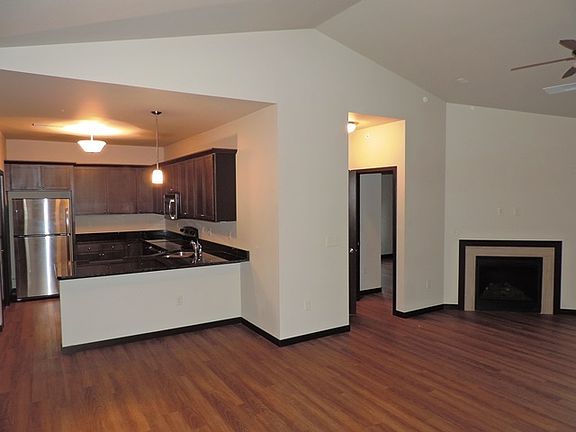 5th image of 613 N 1st Ave Unit 2