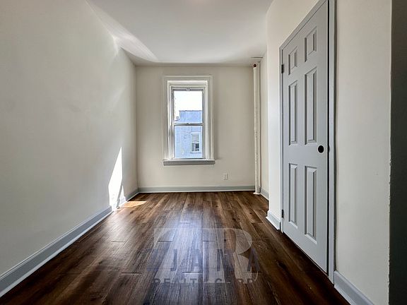 5th image of 68 W 107th St #3