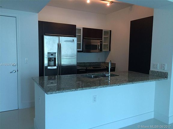 5th image of 950 Brickell Bay Dr #17A