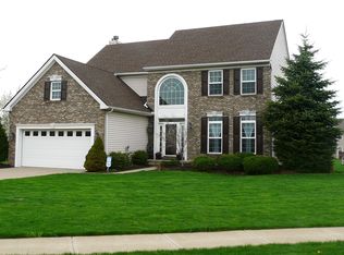 33350 Ambleside Dr, Avon Lake, OH 44012