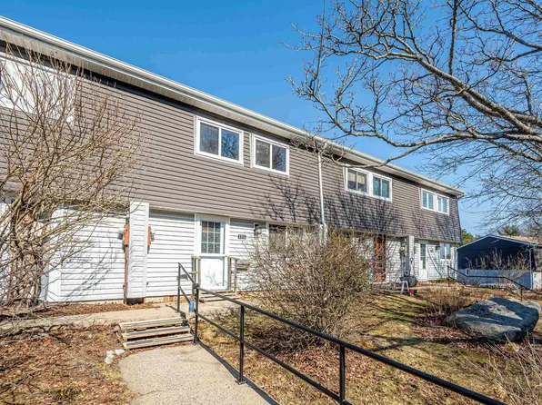 115 Ridge Valley Rd, Halifax, NS B3P 2K1